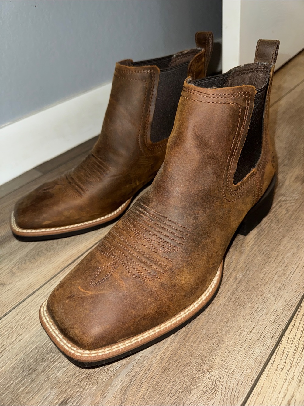 Ariat Brown Leather Western Chelsea Boots - Picture 3 of 5